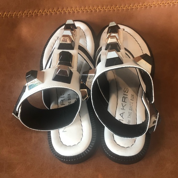 Makris for The Shoe Box Sandals - Picture 5 of 6